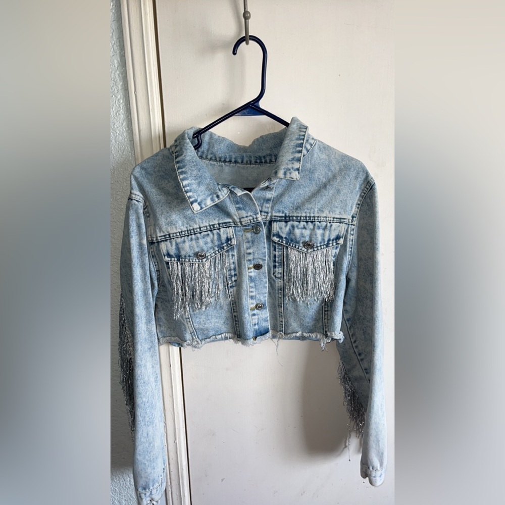 SHEIN Light Blue Denim Fringe Crop Top